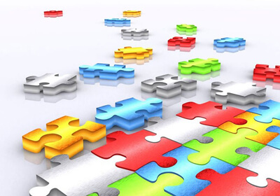 现场观众热情高涨，为自己支持的球队呐喊助威！