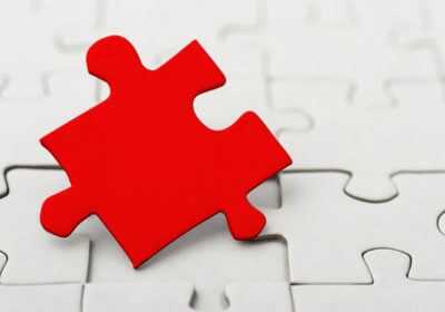 现场观众热情高涨，为自己支持的球队呐喊助威！